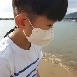 아토팜 블라블라 황사방역 마스크 KF94 — 5점을 준 리뷰어가 2021년 10월 올린 사용 사진