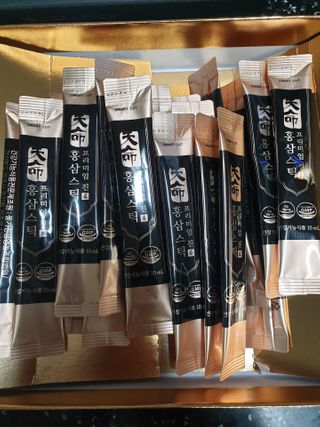 헬스업_천명진프리미엄홍삼스틱_10ml x 30포 — 4점을 준 리뷰어가 2021년 2월 올린 사용 사진