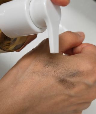 스킨1004 [SKIN1004] 마다가스카르 센텔라 라이트 클렌징 오일 200ml — 5점을 준 리뷰어가 2024년 7월 올린 사용 사진
