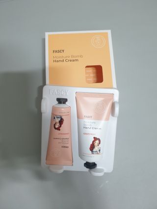파시 FASCY 高保湿ハンドクリーム40ml+80ml セット — 5점을 준 리뷰어가 2021년 8월 올린 사용 사진