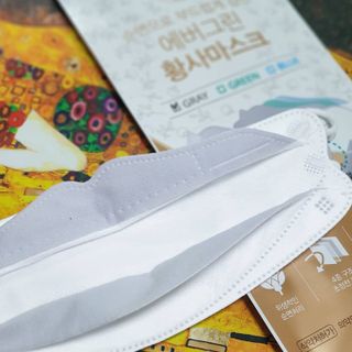 에버그린 순면 끈조절 KF94 마스크 - 화이트 30매 — 5점을 준 리뷰어가 2021년 4월 올린 사용 사진