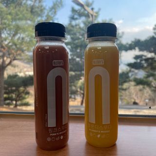 BLENDY'S 핑크 스무디+블론디 스무디 — 5점을 준 리뷰어가 2021년 11월 올린 사용 사진