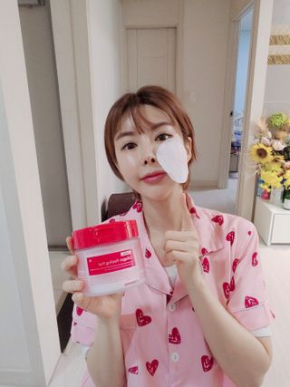 메디필 레드 락토 콜라겐 필링패드 — 5점을 준 리뷰어가 2021년 3월 올린 사용 사진