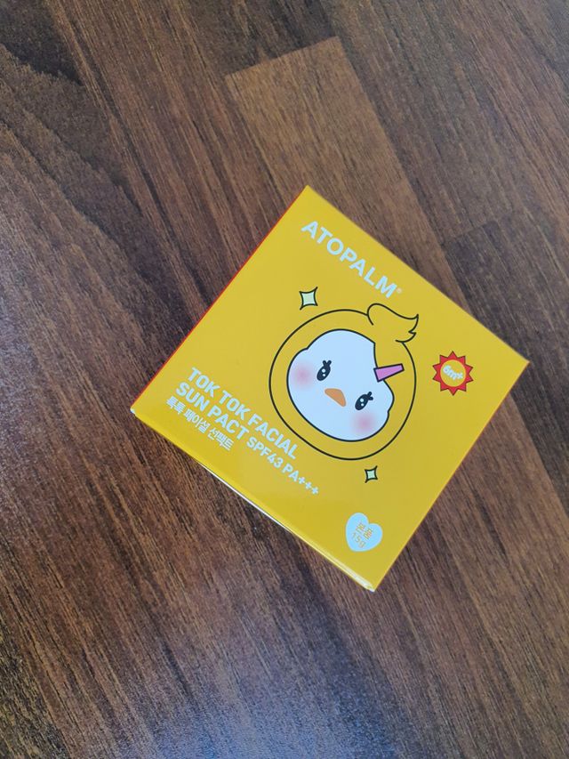 아토팜 톡톡 페이셜 선팩트 SPF43 PA+++ 리뷰 사진
