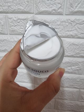 산수시 아쿠아 베네핏 24h 수부지 물광 속건조 수분크림 50ml — 4점을 준 리뷰어가 2021년 8월 올린 사용 사진