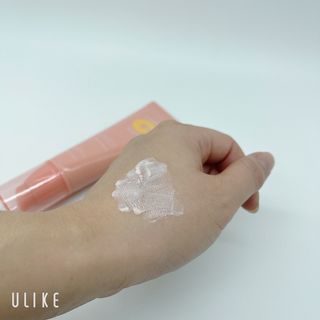 제주인디 카멜리아 블러썸 선크림 — 5점을 준 리뷰어가 2023년 9월 올린 사용 사진