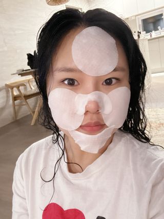 웰더마 프리미엄 콜라겐 하이드로 토너 패드 60매/1개 — 5점을 준 리뷰어가 2025년 7월 올린 사용 사진