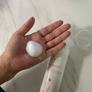 MF프리 [닥터문] 유산균 락토케어 질경초 여성청결제 200ml (폼타입) — 5점을 준 리뷰어가 2024년 8월 올린 사용 사진