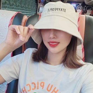 [스테이피플] STAYPEOPLE BUCKET HAT (IVORY) — 5점을 준 리뷰어가 2022년 9월 올린 사용 사진