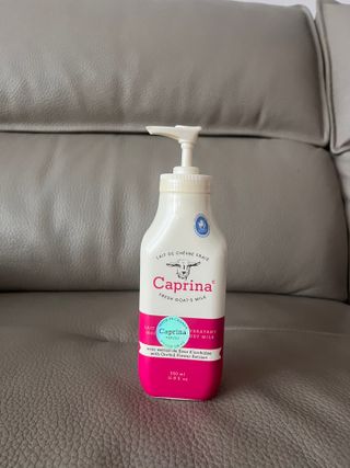 카프리나 프레쉬 산양밀크 모이스춰라이징 바디로션 350ml(오키드향) — 5점을 준 리뷰어가 2023년 3월 올린 사용 사진