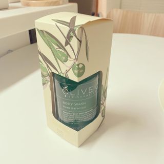 올리브 오일 스킨케어 컴퍼니 [OOSC] 향기로운 보습 로즈 제라늄 바디워시 500ml — 5점을 준 리뷰어가 2021년 5월 올린 사용 사진