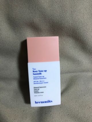 키노닉스 로지 톤업 선밀크 — 5점을 준 리뷰어가 2021년 8월 올린 사용 사진