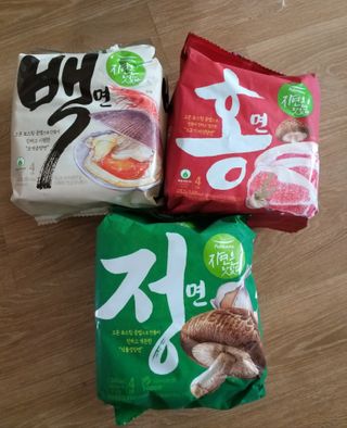 [풀무원] 자연은맛있다 정면, 백면, 홍면  세트 — 5점을 준 리뷰어가 2021년 4월 올린 사용 사진