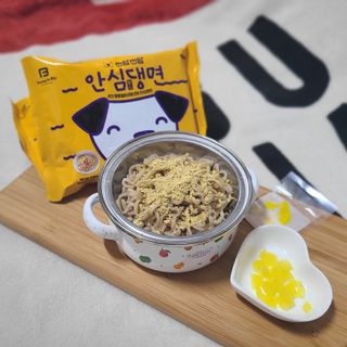 안심댕면 강아지라면 5봉지+쓰담쓰담 종합영양제 2스틱 샘플 증정 — 5점을 준 리뷰어가 2022년 8월 올린 사용 사진