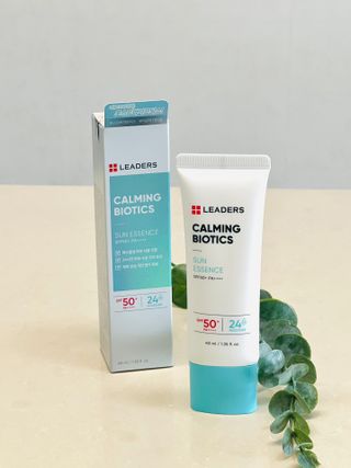 리더스코스메틱 리더스 카밍 바이오틱스 선 에센스 SPF 50+ PA++++ — 4.5점을 준 리뷰어가 2022년 6월 올린 사용 사진