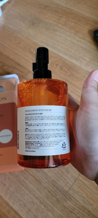 아소윤 기분좋은 향기 부드러운 거품 스파맨션 바디클렌져 5종 중 택1 + 마리아띠 샴푸두피볼 3종 중 1 랜덤발송 — 4점을 준 리뷰어가 2021년 7월 올린 사용 사진