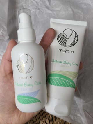 mom e 맘이 내추럴 베이비 케어 크림+바디오일 — 5점을 준 리뷰어가 2021년 1월 올린 사용 사진