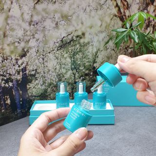 아로메르 리바이탈라이징 블루밍 앰플 10ml x 4ea — 5점을 준 리뷰어가 2021년 8월 올린 사용 사진