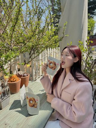 CJ올리브영 베리 & 체리 프로틴 베이글칩 / 치즈 & 복숭아 프로틴 베이글칩 — 5점을 준 리뷰어가 2023년 4월 올린 사용 사진