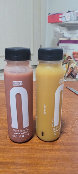 BLENDY'S 핑크 스무디+블론디 스무디 — 4점을 준 리뷰어가 2021년 9월 올린 사용 사진