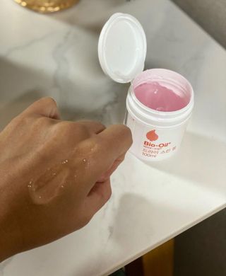바이오오일 [바이오-오일] 드라이 스킨 젤 100ml — 5점을 준 리뷰어가 2022년 1월 올린 사용 사진
