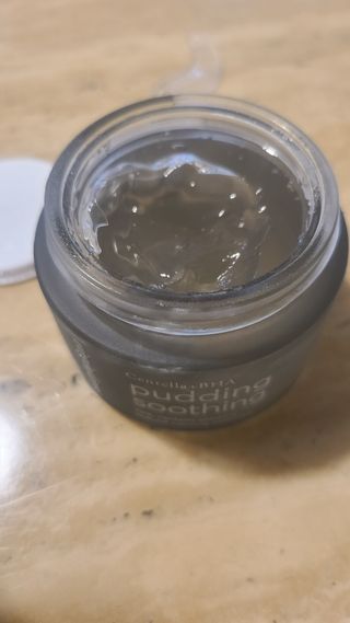 [NEW_버진팜스 푸딩수딩] 투명 푸딩젤이 선사하는 빠른 진정과 깨끗한 피부결 정돈 — 5점을 준 리뷰어가 2021년 8월 올린 사용 사진