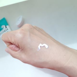 부쉬맨 워터프루프 프로 선크림 50g SPF50+ PA++++ — 4점을 준 리뷰어가 2023년 5월 올린 사용 사진