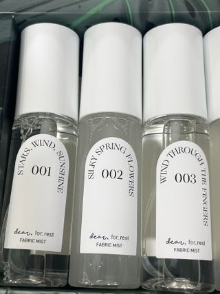 디어포레스트 [5개세트] 숲속의 하루 패브릭미스트 (섬유향수/ 룸스프레이) 50ml 5개 — 5점을 준 리뷰어가 2022년 9월 올린 사용 사진