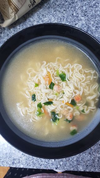 [풀무원] 자연은맛있다 정면, 백면, 홍면  세트 — 5점을 준 리뷰어가 2021년 4월 올린 사용 사진
