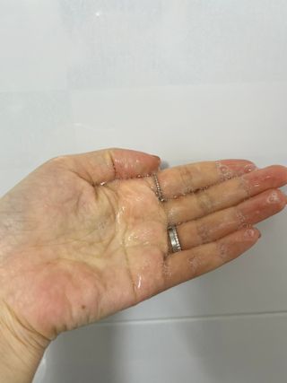 르핸스 퍼포밍 5 샴푸 비반트 포렛/베티버 포그 — 5점을 준 리뷰어가 2023년 1월 올린 사용 사진