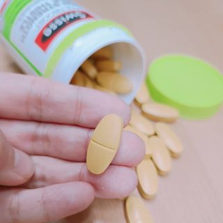 Swisse 스위스 고함량 밀크씨슬 35,000mg 60정 — 5점을 준 리뷰어가 2021년 11월 올린 사용 사진