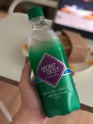 몽베스트 Montbest with Sparkling water Plain 20병 — 4점을 준 리뷰어가 2021년 11월 올린 사용 사진