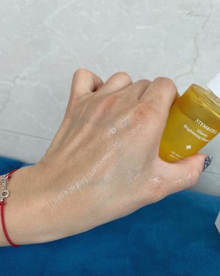 체르엠 스템앤셀 비타민 브라이트닝 에센스 30ml 1개 — 5점을 준 리뷰어가 2021년 9월 올린 사용 사진
