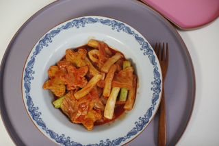 빨간키트 떡볶이 밀키트 2~3인분 매운맛 국물 떡볶이 만들기 쉬운 황금 레시피 분말 소스로 간편한 요리 — 5점을 준 리뷰어가 2021년 8월 올린 사용 사진