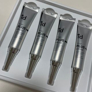 아이디플라코스메틱 아이디 브이로직 플러스 크림 15ml X 4EA — 5점을 준 리뷰어가 2022년 1월 올린 사용 사진