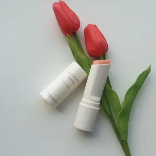 트윙클라 안티링클 샤이닝 멀티밤 — 5점을 준 리뷰어가 2022년 7월 올린 사용 사진