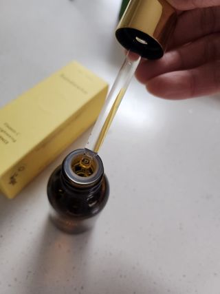스킨큐어 산다화 비타민c 화이트닝 에센스 30ml — 5점을 준 리뷰어가 2024년 1월 올린 사용 사진