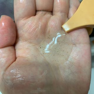 벨먼 내추럴스파 수분광채 스크럽 바디워시 600ml 5종 — 4점을 준 리뷰어가 2022년 5월 올린 사용 사진