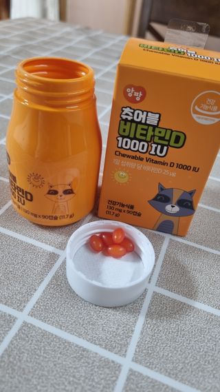 앙팡 츄어블 비타민D 1000 IU 130mg x 90정 — 5점을 준 리뷰어가 2022년 10월 올린 사용 사진