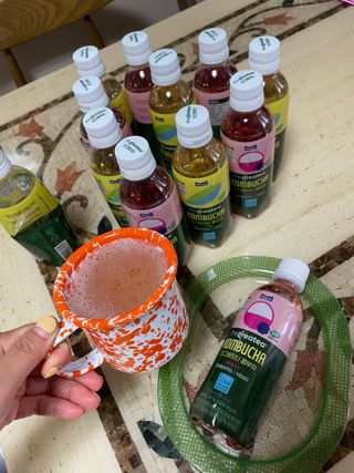 더그레잇티 콤부차 [매일유업] 더그레잇티 44kcal 콤부차 300ml *12개입 (오리지널 6개+베리리치 6개) — 5점을 준 리뷰어가 2023년 7월 올린 사용 사진