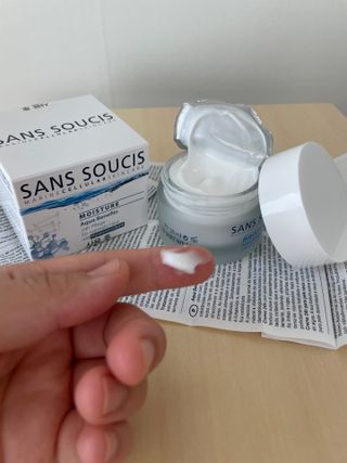 산수시 아쿠아 베네핏 24h 수부지 물광 속건조 수분크림 50ml — 5점을 준 리뷰어가 2021년 8월 올린 사용 사진