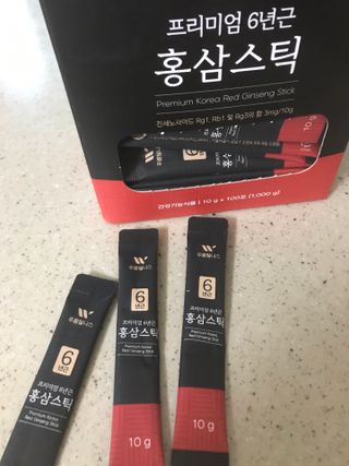 [푸름웰니스] 프리미엄 6년근 홍삼스틱 3mg x 100포 — 5점을 준 리뷰어가 2022년 3월 올린 사용 사진