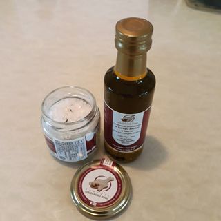 [딜리셔스코드] 타르투피 알레산드로 로시 트러플 소금 100g +트러플 오일 100ml set — 5점을 준 리뷰어가 2022년 4월 올린 사용 사진