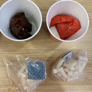 유비쿡 컵떡볶이 매운컵떡볶이2개/ 짜장컵떡볶이 2개  총 4개세트 — 4.5점을 준 리뷰어가 2021년 3월 올린 사용 사진