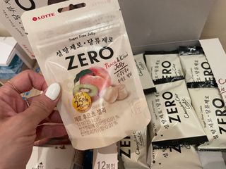 ZERO (초콜릿 칩 쿠키, 카카오 케이크, 후르츠 젤리, 아이스 콜라, 아이스 초코바) — 5점을 준 리뷰어가 2022년 6월 올린 사용 사진