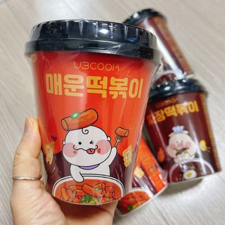 유비쿡 컵떡볶이 매운컵떡볶이2개/ 짜장컵떡볶이 2개  총 4개세트 — 4.5점을 준 리뷰어가 2021년 2월 올린 사용 사진