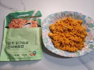 [푸딩팩토리] 요잇조잇 닭갈비 닭가슴살/김치 닭가슴살 곤약볶음밥 2종 (김치볶음밥 2개 닭갈비 볶음밥 1개) — 5점을 준 리뷰어가 2022년 7월 올린 사용 사진