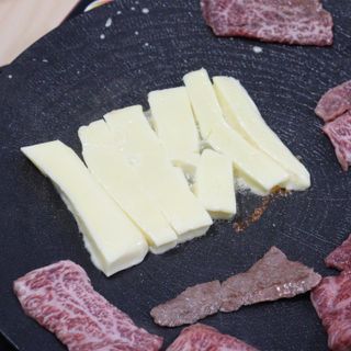 앙투어솔레 아일랜드 구워먹는 치즈 100 자연 치즈 와인안주 300g(100g x 3팩) — 5점을 준 리뷰어가 2022년 7월 올린 사용 사진