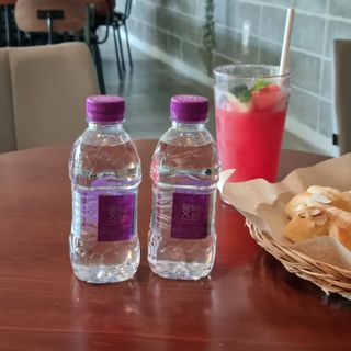 몽베스트 [MONTBEST] 330mL 20병 — 5점을 준 리뷰어가 2023년 8월 올린 사용 사진