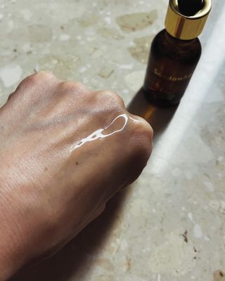 스킨큐어 산다화 비타민c 화이트닝 에센스 30ml — 5점을 준 리뷰어가 2023년 12월 올린 사용 사진